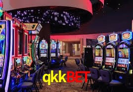 Sinta a adrenalina dos jogos de cassino com qkkbet